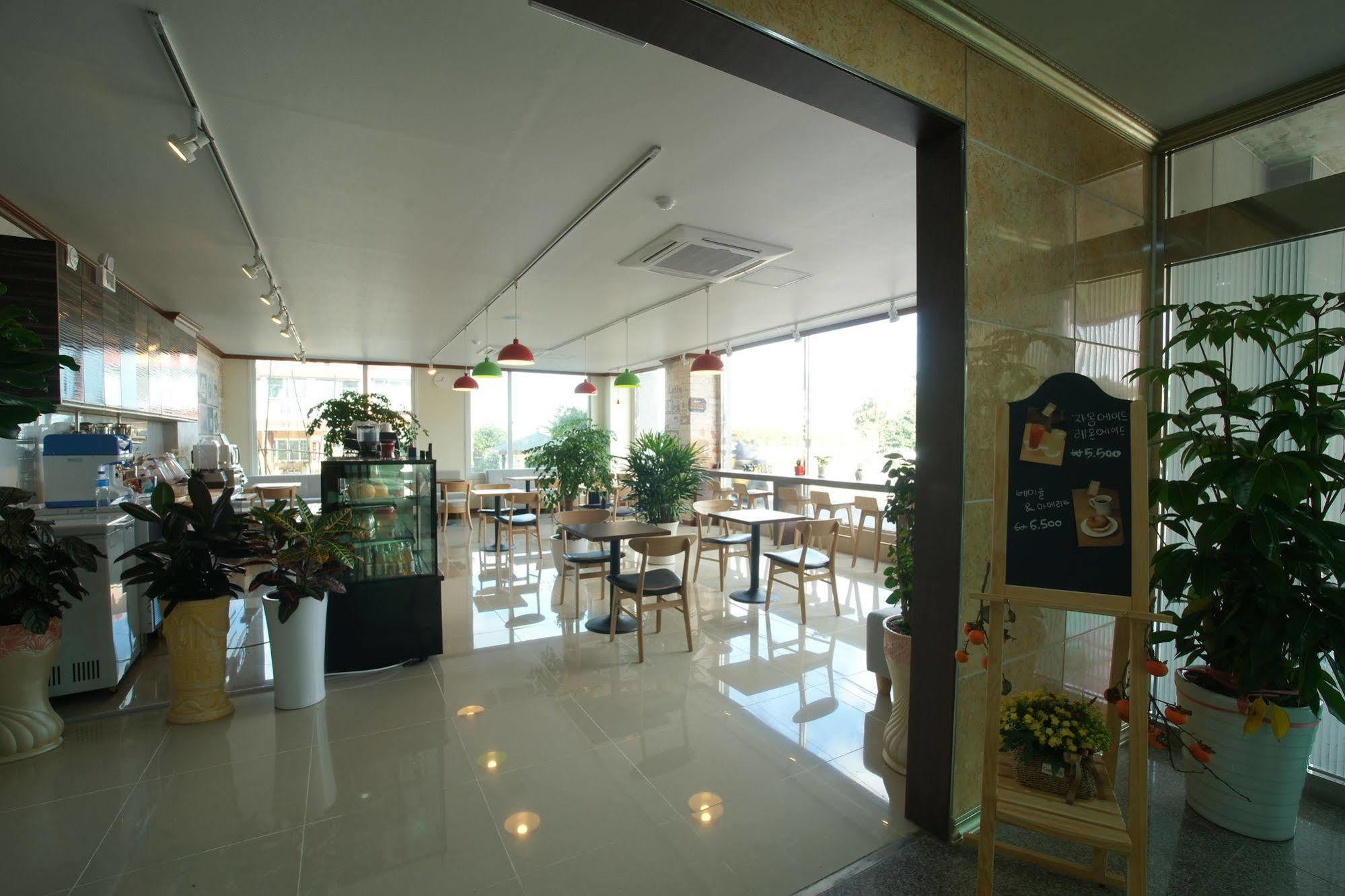 Seongsan Aqua Beach Hotel Seogwipo Dış mekan fotoğraf